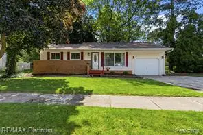 2914 Amherst, Lansing, MI 48906
