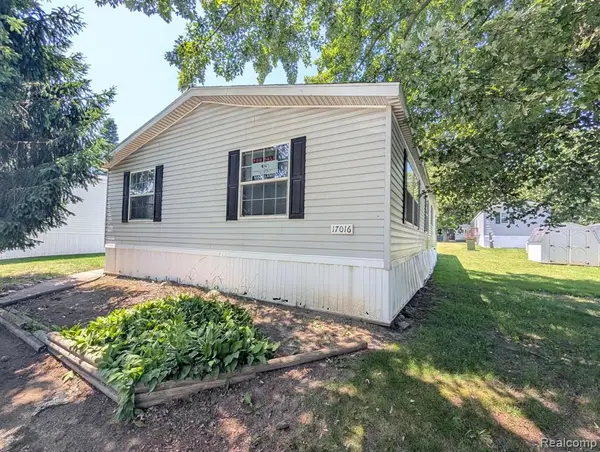 17016 Sleepy Hollow, Holly, MI 48442