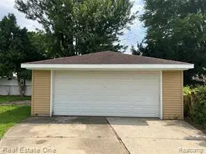 25563 Baker, Taylor, MI 48180 - #3