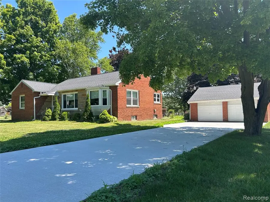 11039 Torrey, Fenton, MI 48430 - #2