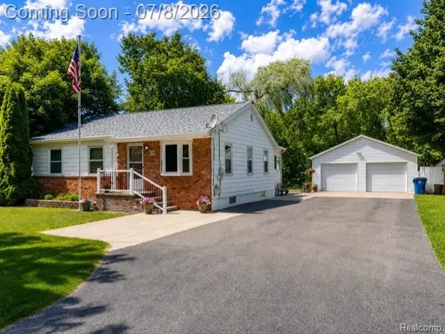 839 E Maple, Holly, MI 48442 - #2