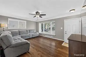 3034 Concord, Trenton, MI 48183 - #3