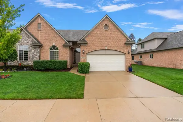2681 Kentwood #69, Utica, MI 48316