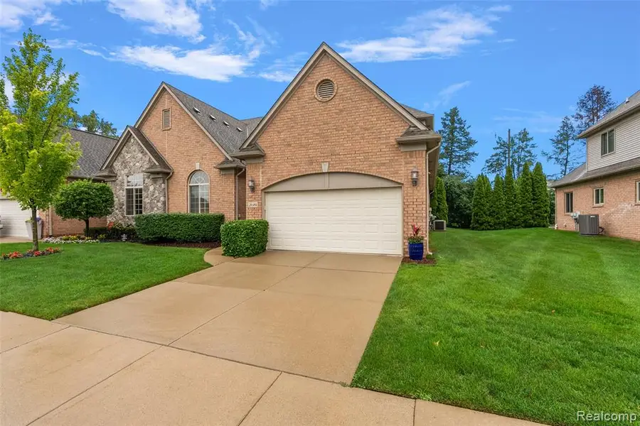 2681 Kentwood #69, Utica, MI 48316 - #2