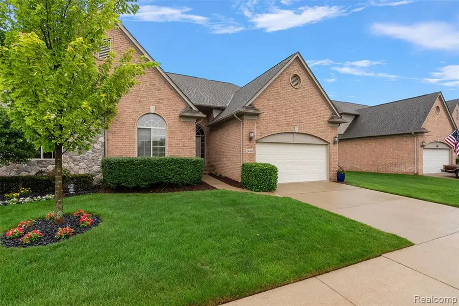 2681 Kentwood #69, Utica, MI 48316 - #3