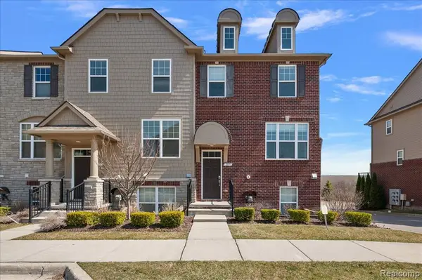 2877 Hartwick, Rochester Hills, MI 48307