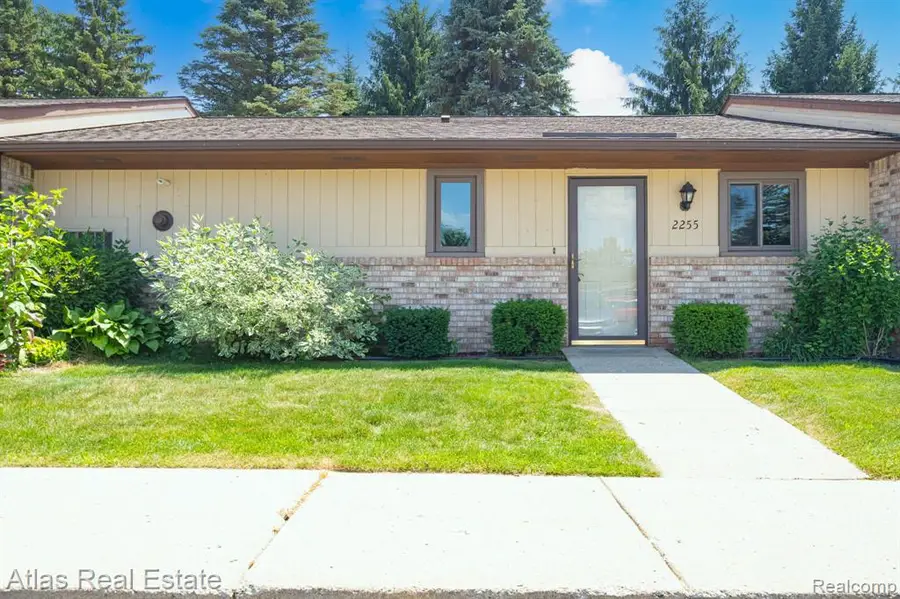 2255 N Milford, Highland, MI 48357 - #2