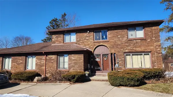 35312 Northmont, Farmington, MI 48331