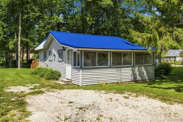 7496 Forest, Lexington, MI 48450
