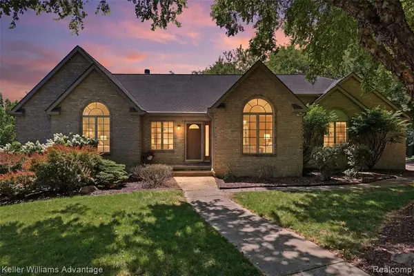 7498 Quail Ridge, Dexter, MI 48130