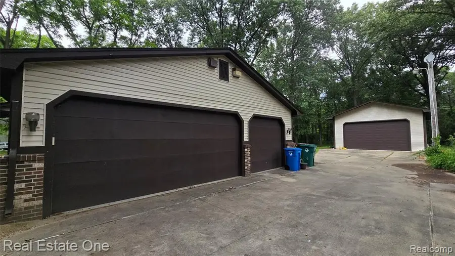8950 Wise, Commerce Township, MI 48382 - #2