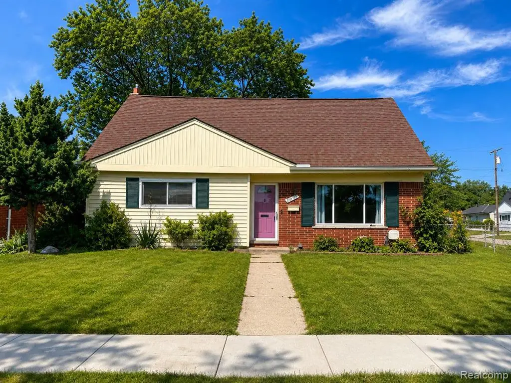 29143 Dover, Warren, MI 48088 - #1