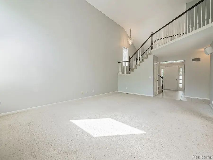 57492 Hawthorn, Washington, MI 48094 - #3