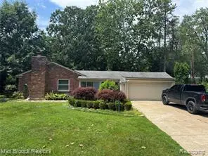 6490 Thurber, Bloomfield, MI 48301 - #1