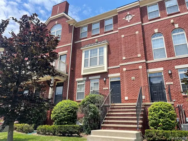 3195 Camden, Troy, MI 48084