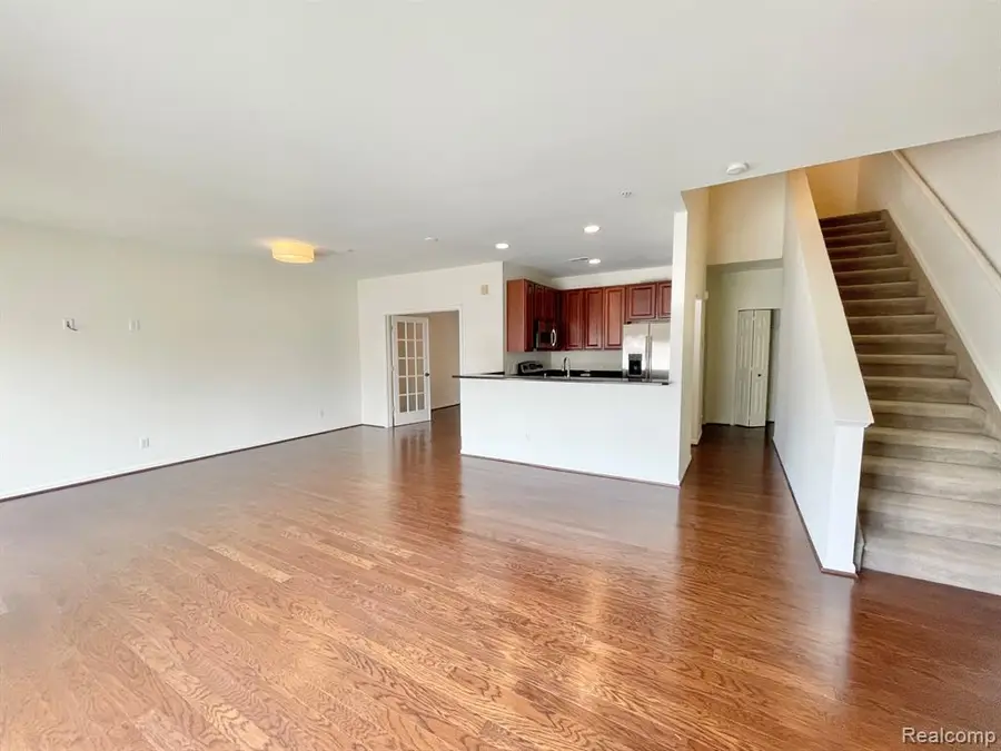3195 Camden, Troy, MI 48084 - #3