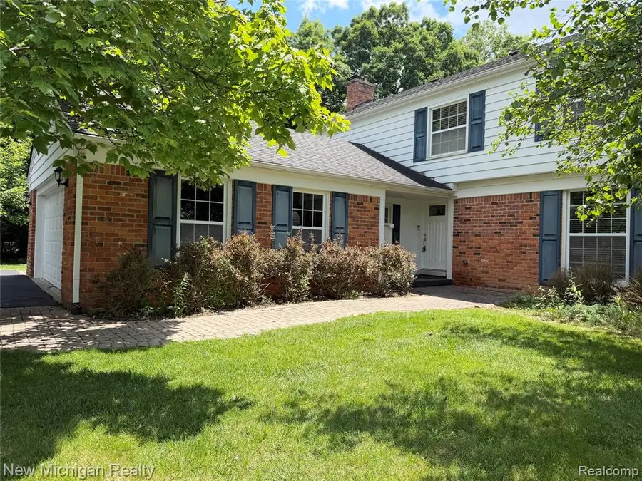5937 Red Coat, West Bloomfield, MI 48322 - #2