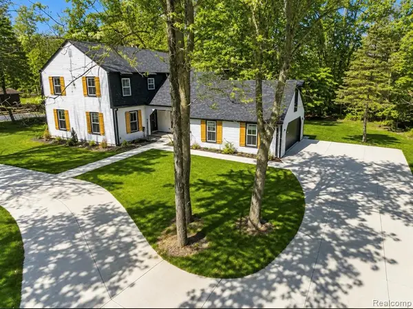 26914 Pebblestone, Southfield, MI 48034
