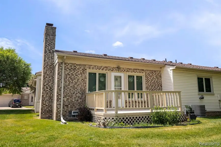 45630 White Oak, Utica, MI 48315 - #3