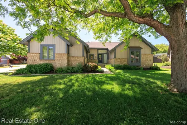 986 River Bend, Rochester Hills, MI 48307