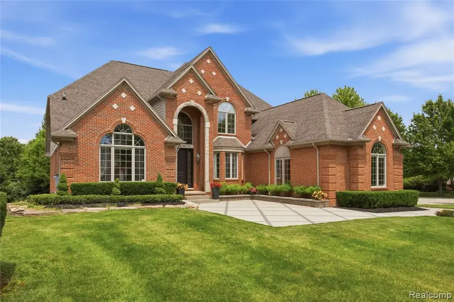 6105 Adams, Washington, MI 48094 - #2