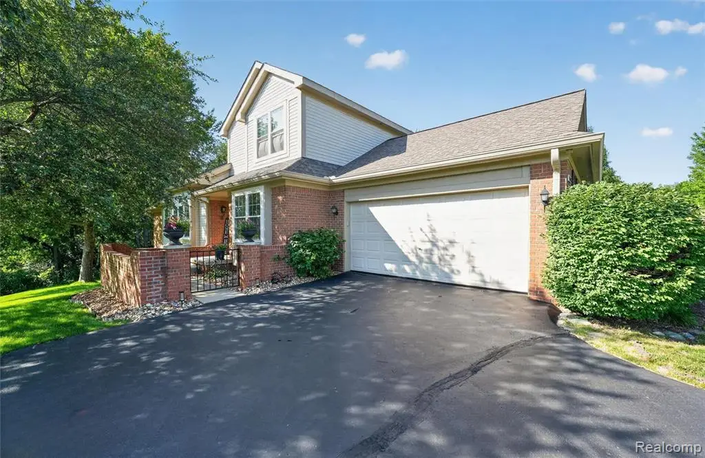 10301 Golfside, Grand Blanc, MI 48439 - #1