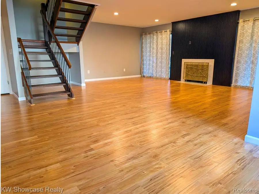 6164 Palomino, West Bloomfield, MI 48322 - #3