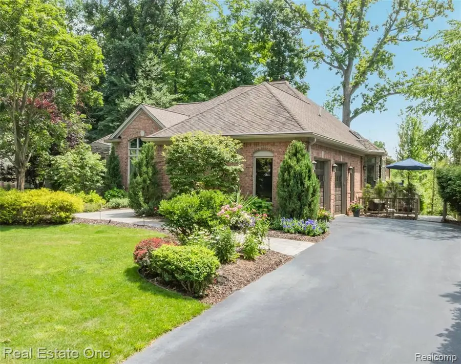 3633 Orion Oaks, Lake Orion, MI 48360 - #2