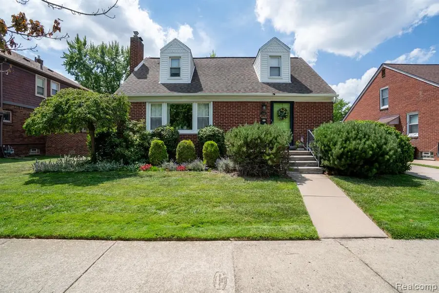 1588 11th, Wyandotte, MI 48192 - #2