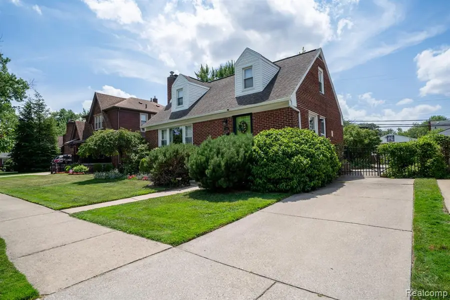 1588 11th, Wyandotte, MI 48192 - #3