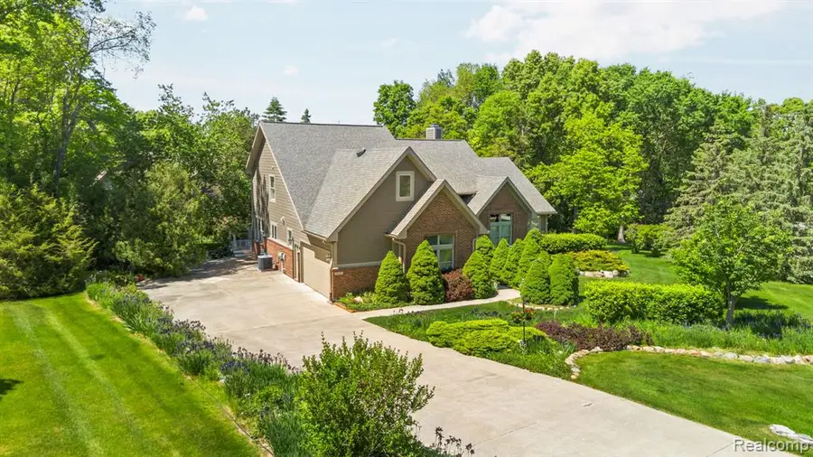 1137 S Tennyson, Milford, MI 48381 - #2