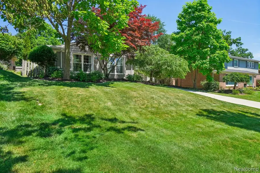 1424 Fairway, Birmingham, MI 48009 - #2