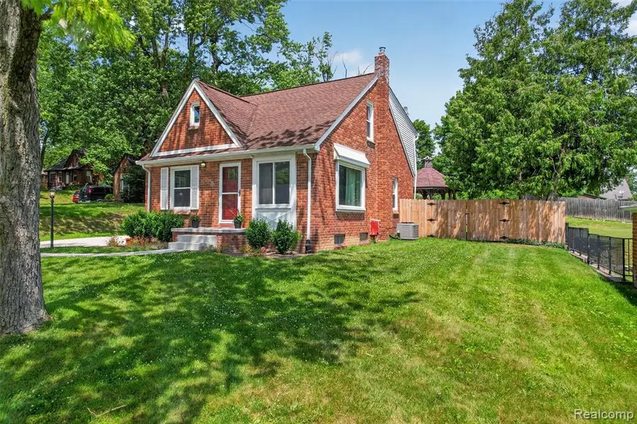 3556 Lincolnshire, Waterford, MI 48328 - #3