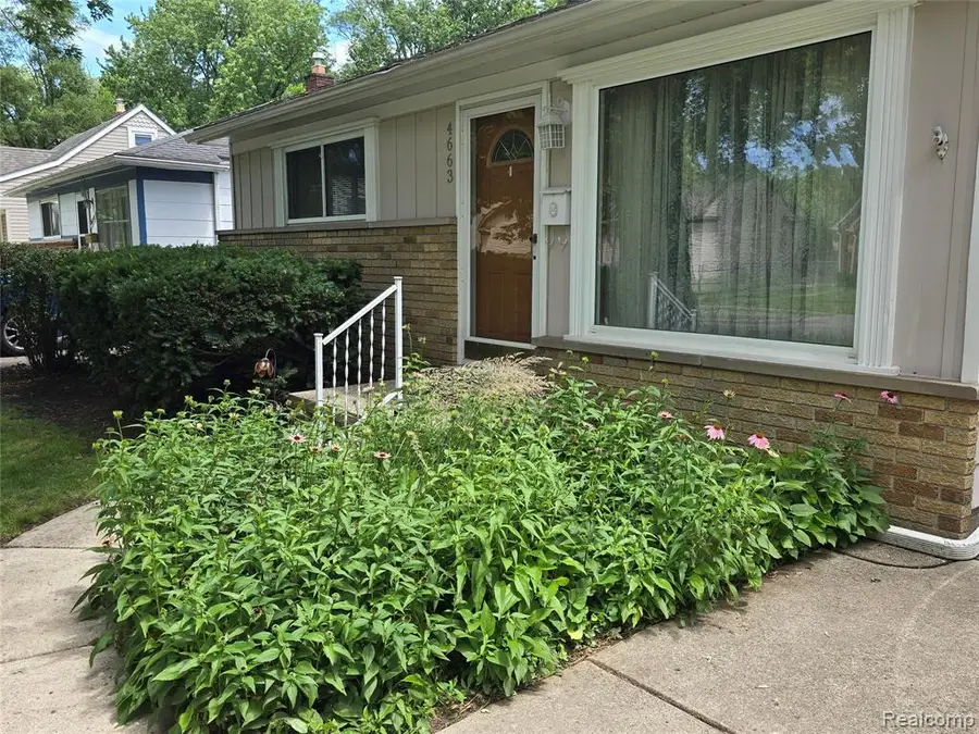 4663 Ziegler, Dearborn Heights, MI 48125 - #2