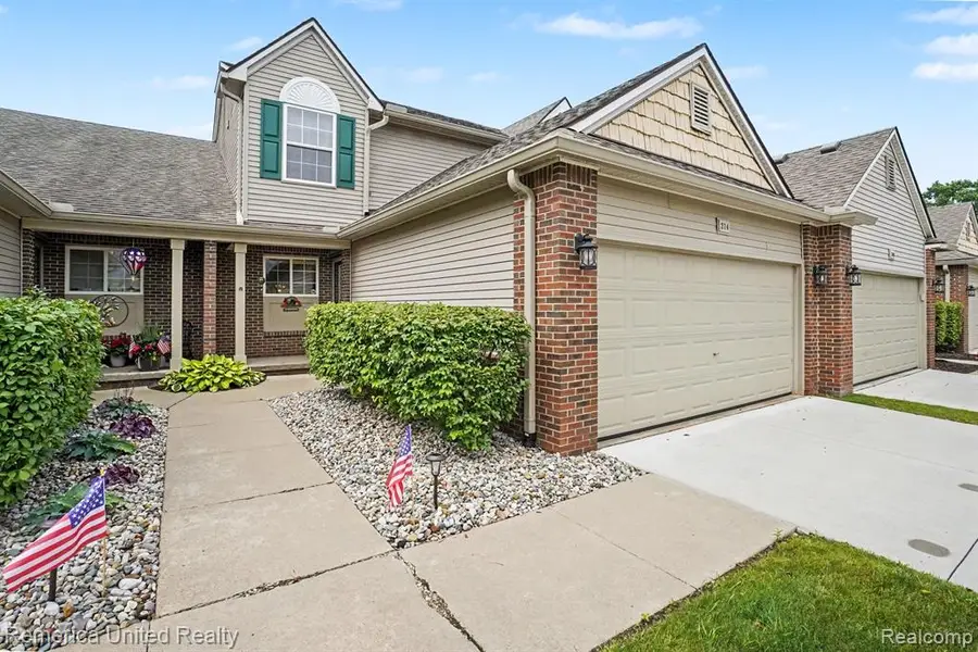214 Newberry, Howell, MI 48843 - #2