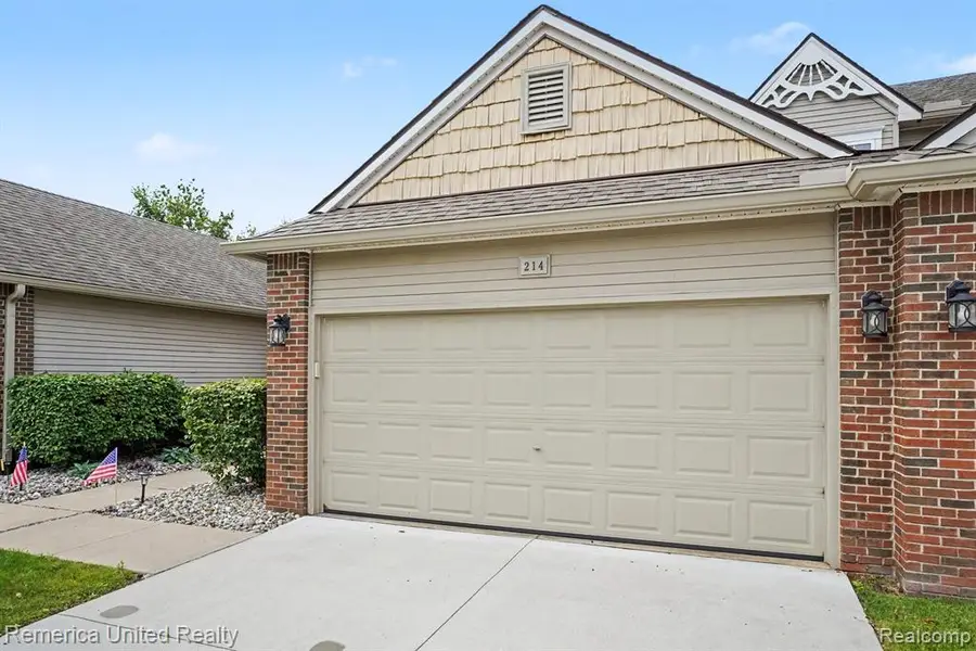 214 Newberry, Howell, MI 48843 - #3