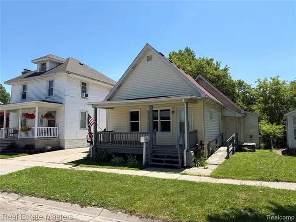 1016 Gillett, Port Huron, MI 48060