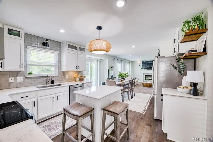 3682 Sugarbush, Howell, MI 48843 - #2