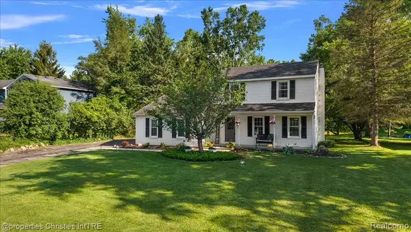 60629 Town Square, New Hudson, MI 48165