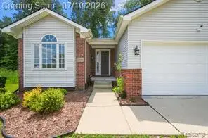 29561 S Pine Grove, New Boston, MI 48164 - #3