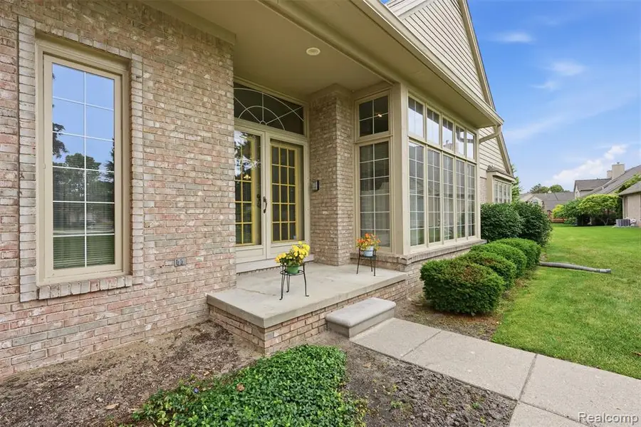 42675 Christina, Sterling Heights, MI 48313 - #2