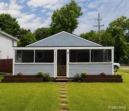 4512 Treadwell, Wayne, MI 48184