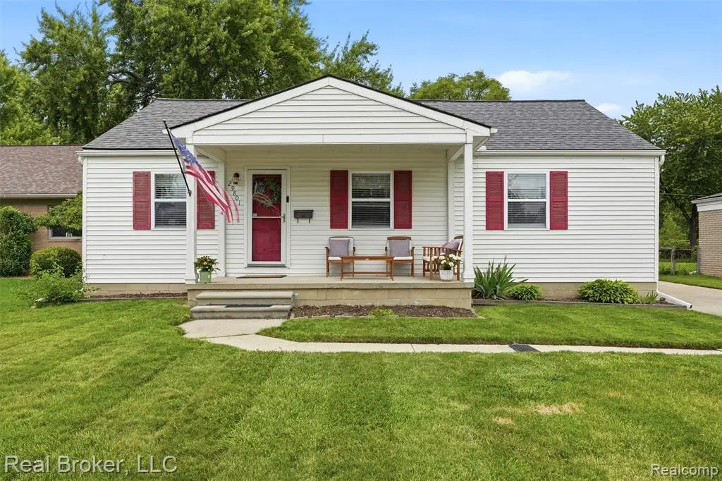 29801 Gloria, Saint Clair Shores, MI 48082 - #1