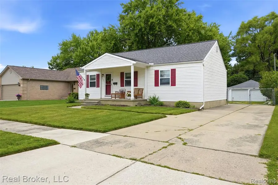 29801 Gloria, Saint Clair Shores, MI 48082 - #3