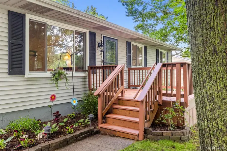 310 Mason, Howell, MI 48843 - #2