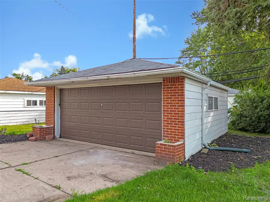 5965 N Lafayette, Dearborn Heights, MI 48127 - #3