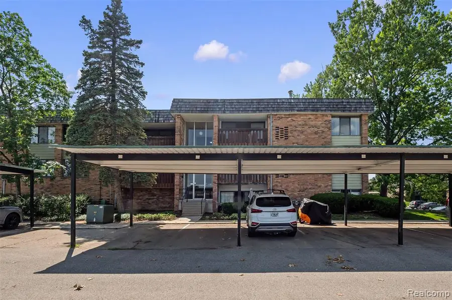 1255 S Maple #101, Ann Arbor, MI 48103 - #2