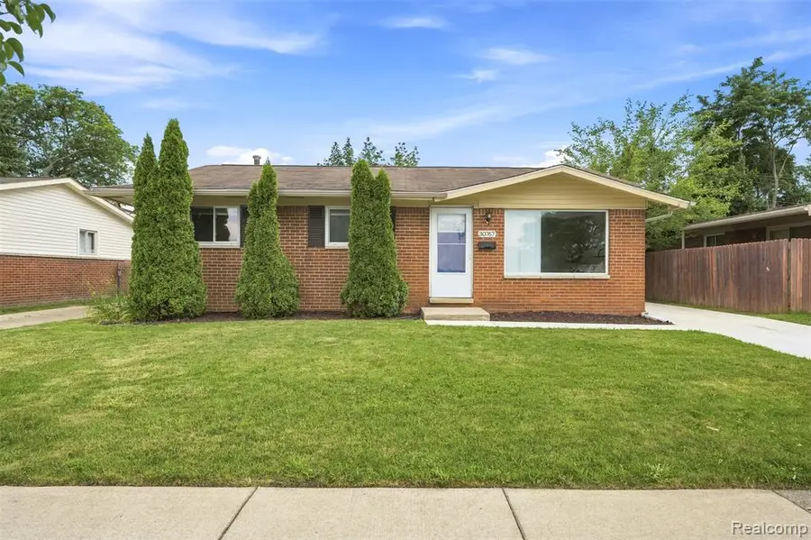 30767 Bennington, Westland, MI 48186 - #2