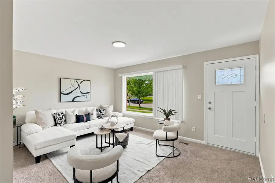 30767 Bennington, Westland, MI 48186 - #3