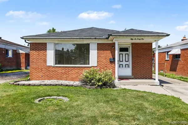 5645 Centralia, Dearborn Heights, MI 48127
